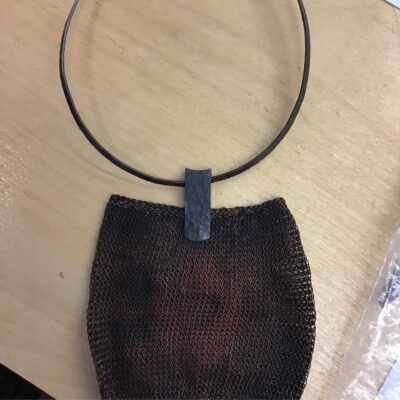 Design Crop nk19 choker with large mesh