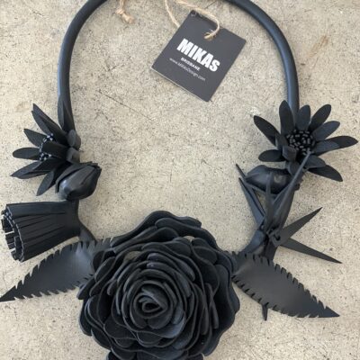 Flowers Necklace by MikasDesigns