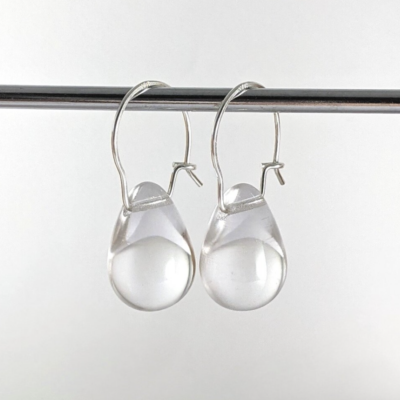 Georgina Dunn Jewellery - Clear glass teardrop earrings