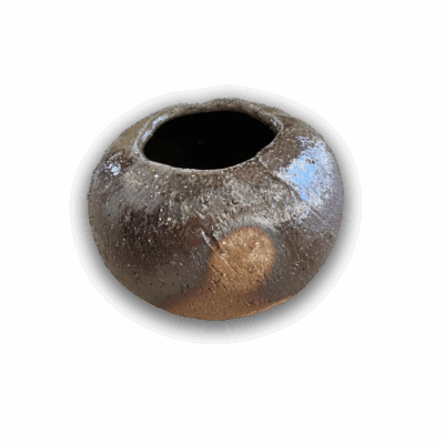 Round Vase by Sinclair Bijkar