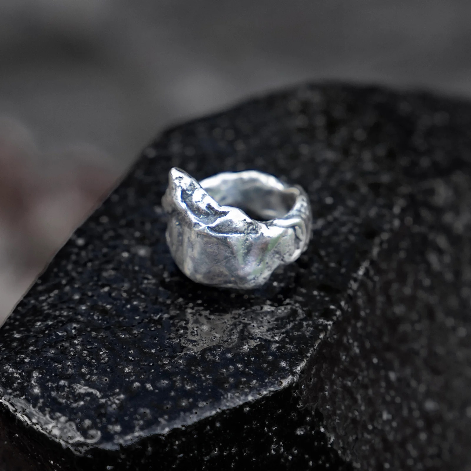 Fatty Boi Ring by Lorissa Toweel | Institute of Modern Art